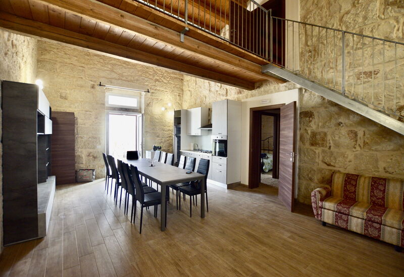 L'Oasi di Salvo: Autumn, Kitchen, Living Room, Spring, Summer