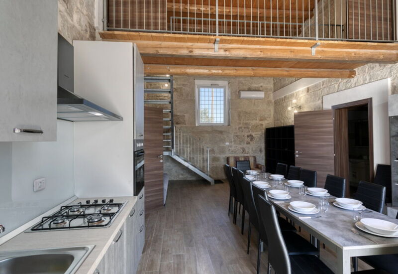 L'Oasi di Salvo: Autumn, Kitchen, Living Room, Spring, Summer