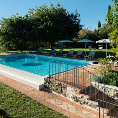 Villa Santa Barbara: Autunno, Balcone / Terrazza / Patio, Estate, Giardino, Piscina, Primavera
