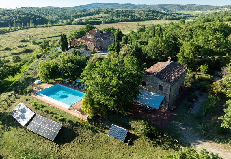 Villa Santa Barbara: Autumn, Garden, Pool, Spring, Summer