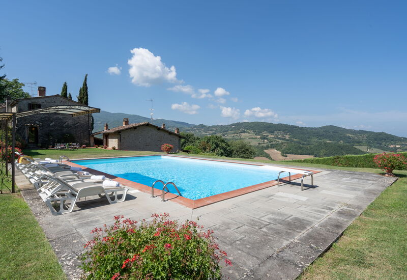 La Terrazza Dei Frati: Building Exterior, Pool