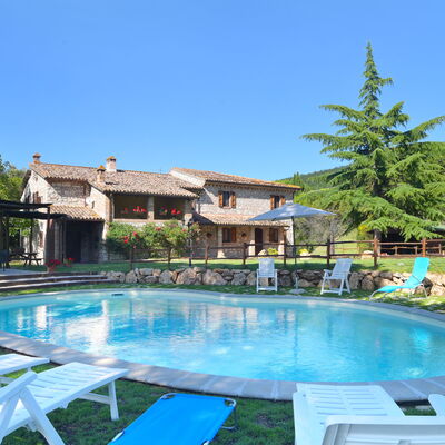 Casale Vepres: all'aperto, Esterni, Giardino, Piscina