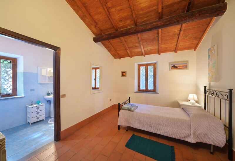 Casale Vepres: Bedroom, Room Detail