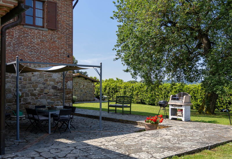 Podere Il Pozzangone, Lucignano: Autunno, Estate, Giardino, Primavera