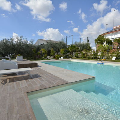 La Dimora di Artemide: Balkon / Terrasse / Patio, Frühling, Garten, Herbst, Schwimmbad, Sommer