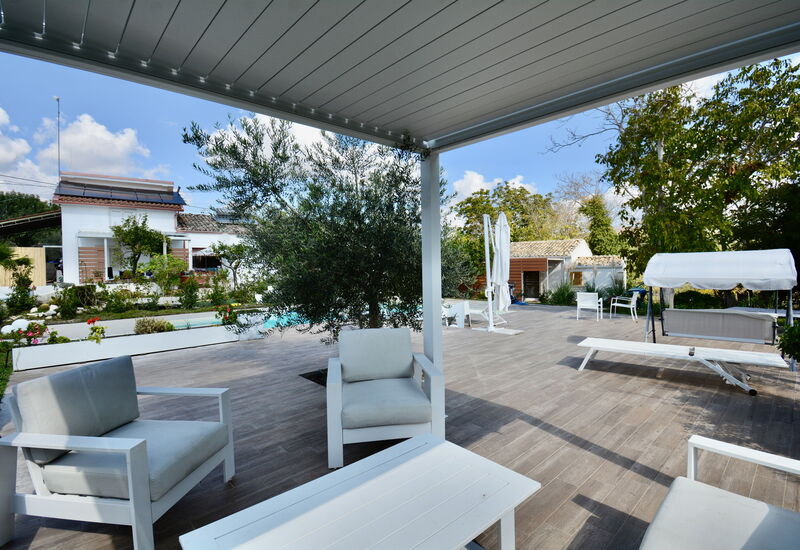 La Dimora di Artemide: Balkon / Terrasse / Patio, Frühling, Garten, Herbst, Schwimmbad, Sommer