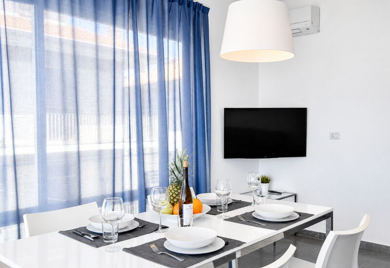 La Casa di Luigi: Esszimmer, Frühling, Herbst, Sommer, Wohnzimmer