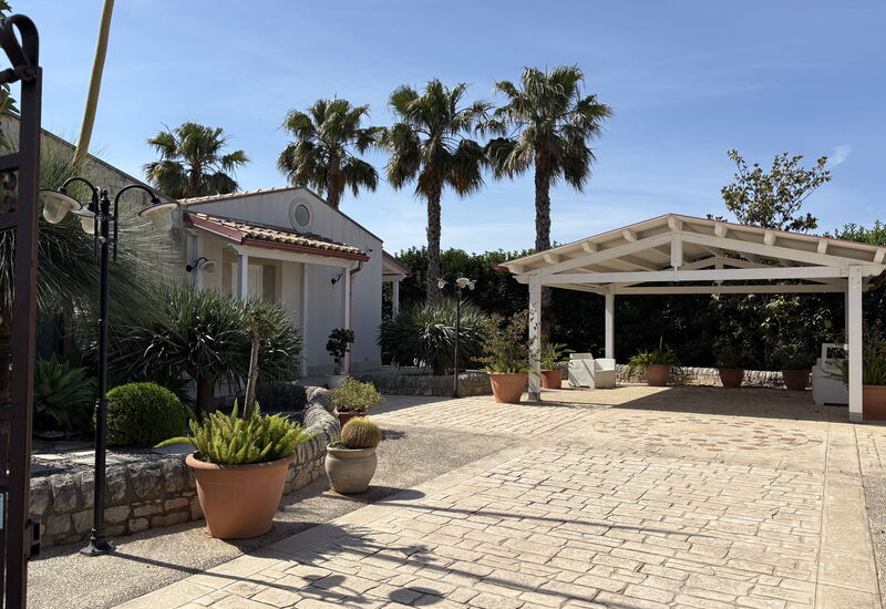 Villa Monaco: Balkon / Terrasse / Patio, Frühling, Garten, Herbst, Sommer