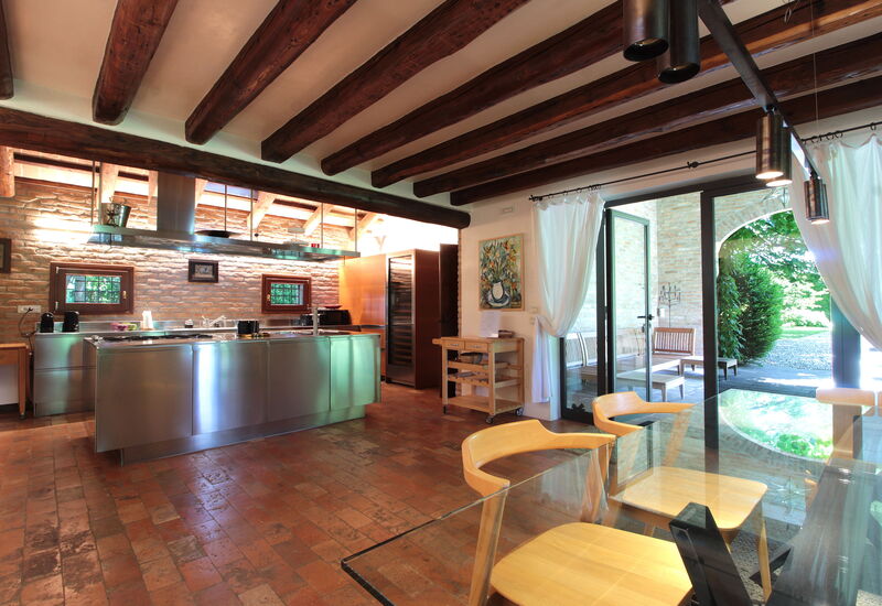 Villa Dorina: Esszimmer, Frühling, Herbst, Küche, Sommer, Winter