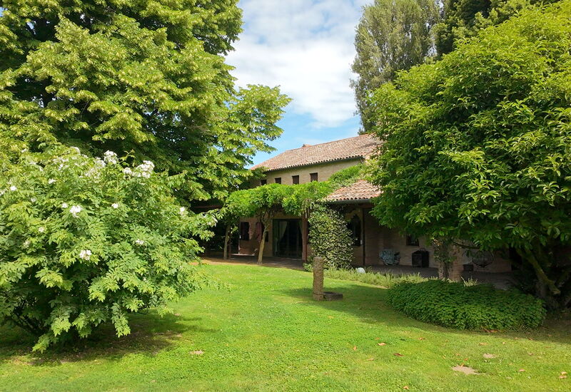Villa Dorina: Außen, Draussen, Frühling, Garten, Herbst, Sommer, Winter