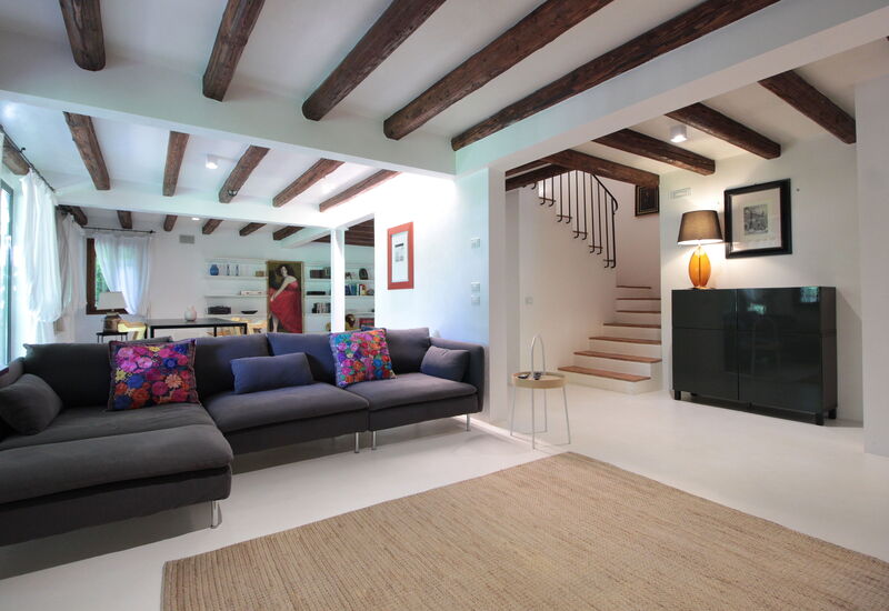 Villa Dorina: Frühling, Herbst, Sommer, Wohnzimmer