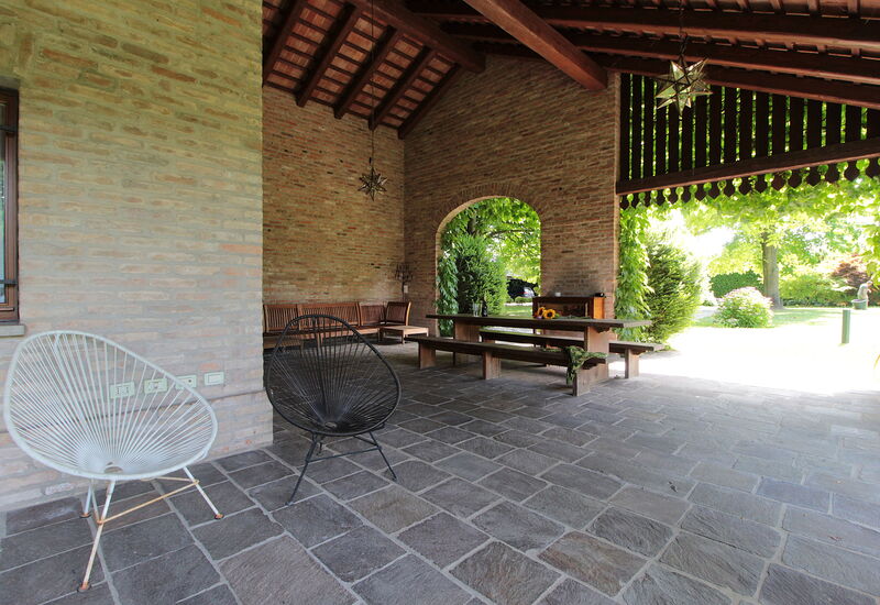 Villa Dorina: Frühling, Garten, Herbst, Sommer