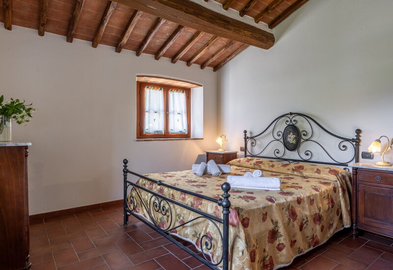 Il Cipresso, Casa Lucia, Cortona: Autumn, Bedroom, Spring, Summer