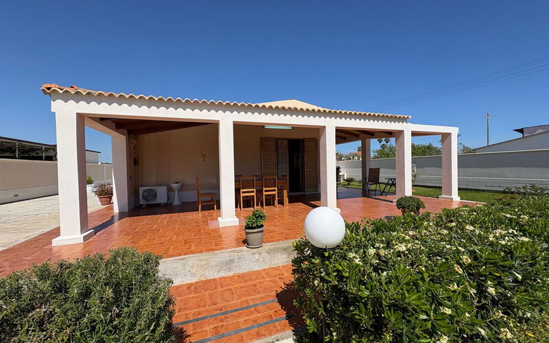 Villa Gloria: Balkon / Terrasse / Patio, Frühling, Haupteingang, Herbst, Sommer