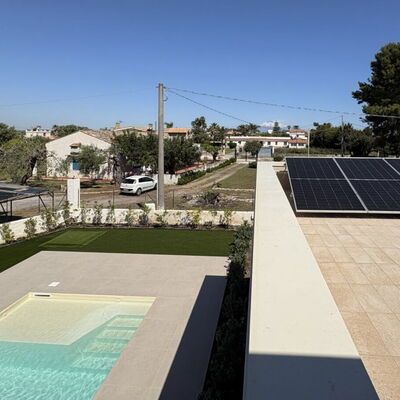 Villa Marzia - Augusta: Autumn, Balcony / Terrace / Patio, Garden, Pool, Spring, Summer