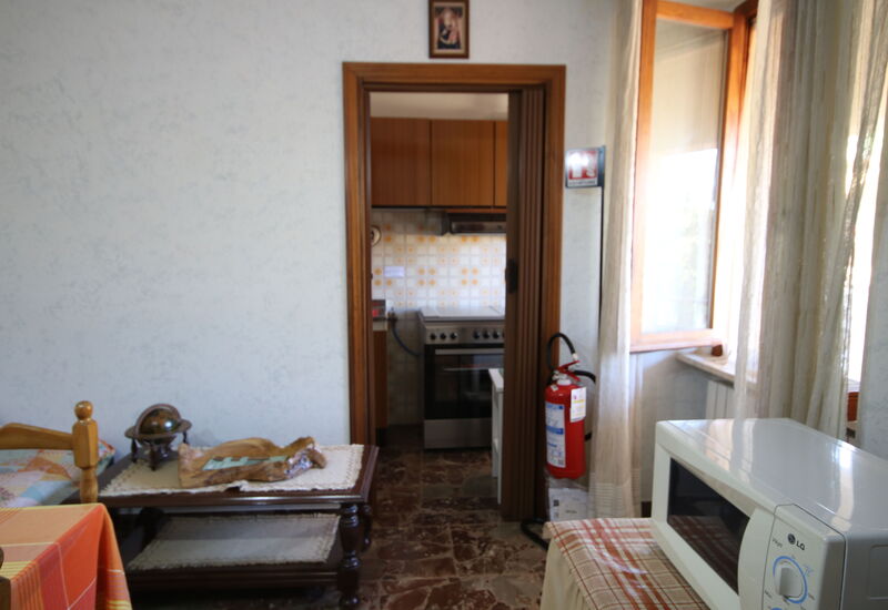Il Paradiso tra Gli Ulivi: Autumn, Dining Room, Kitchen, Spring, Summer, Winter