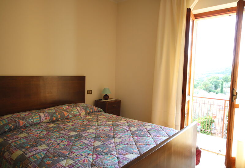 Il Paradiso tra Gli Ulivi: Autumn, Bedroom, Spring, Summer, Winter