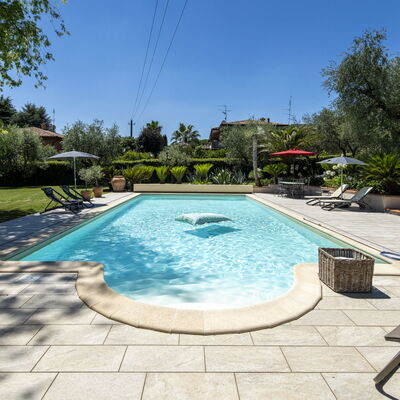Villa El Perlè, Padenghe sul Garda: Autumn, Pool, Spring, Summer
