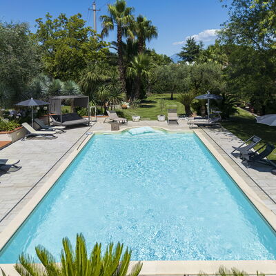 Villa El Perlè, Padenghe sul Garda: Autumn, Pool, Spring, Summer
