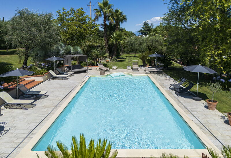 Villa El Perlè, Padenghe sul Garda: Autumn, Pool, Spring, Summer