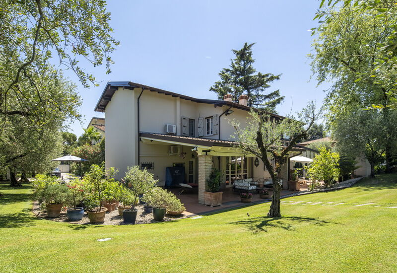 Villa El Perlè, Padenghe sul Garda: Autumn, Garden, Spring, Summer