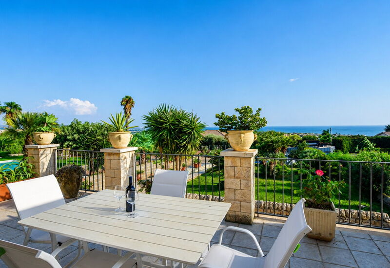 Villa Don Pino: Ansichten, Frühling, Herbst, Sommer