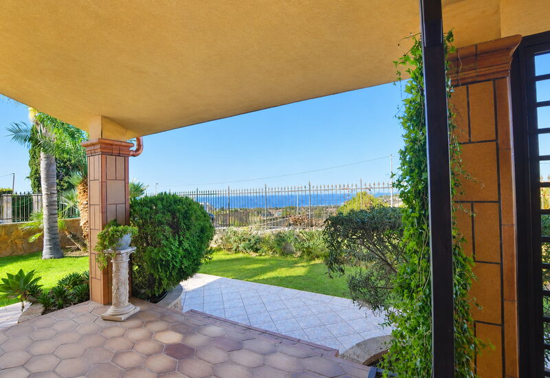 La Villa di Giusy: Balkon / Terrasse / Patio, Frühling, Garten, Herbst, Sommer