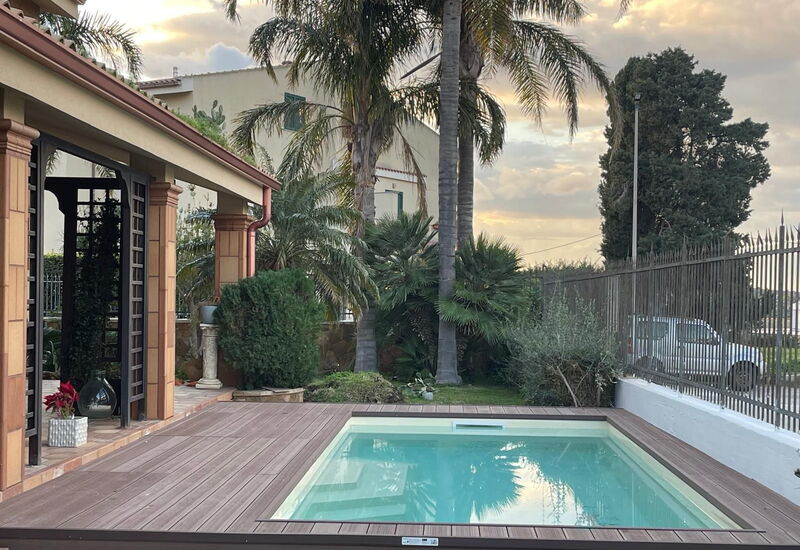 La Villa di Giusy: Balkon / Terrasse / Patio, Frühling, Garten, Herbst, Schwimmbad, Sommer