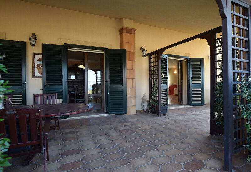 La Villa di Giusy: Balkon / Terrasse / Patio, Frühling, Garten, Herbst, Sommer