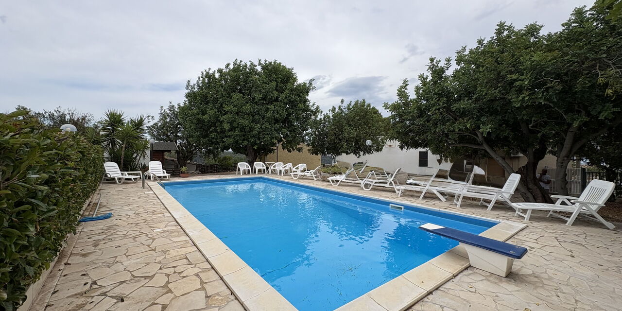 Casale Nardi: Autunno, Balcone / Terrazza / Patio, Estate, Giardino, Piscina
