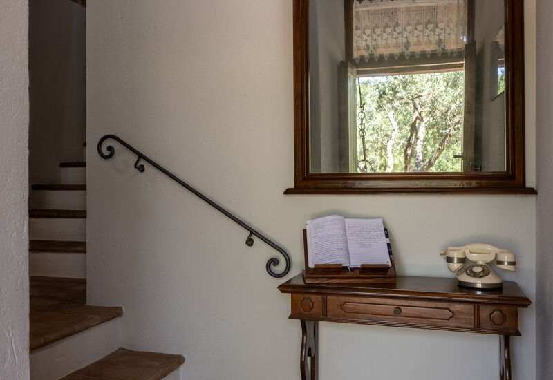 Villa Daluma, Private Pool in Todi: Autumn, Room Detail, Spring, Summer
