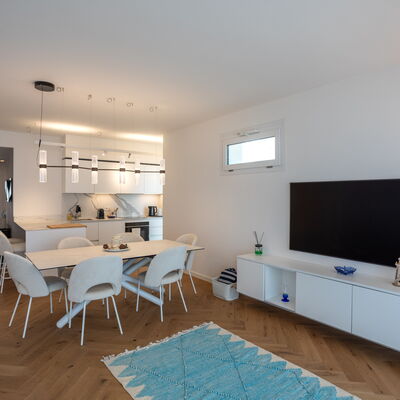 Porto di Luce Luxury, Jacuzzi and Seaview: Autumn, Kitchen, Living Room, Spring, Summer