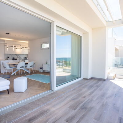 Porto di Luce Luxury, Jacuzzi and Seaview: Autumn, Balcony / Terrace / Patio, Living Room, Spring, Summer