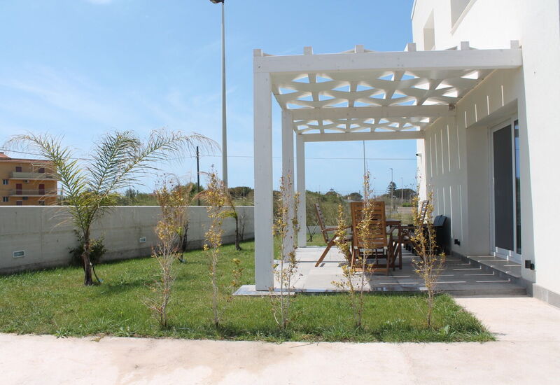 Villa Blue: Balkon / Terrasse / Patio, Frühling, Garten, Herbst, Sommer