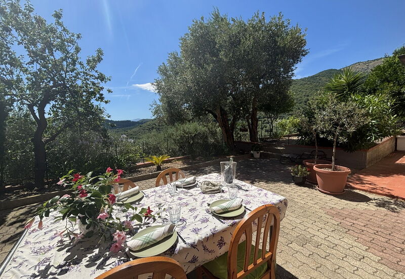 Il Fienile, Garden and Peacefull View: Autunno, Estate, Primavera