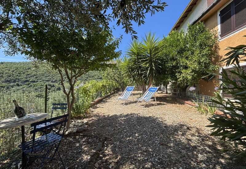 Il Fienile, Garden and Peacefull View: Autunno, Estate, Primavera