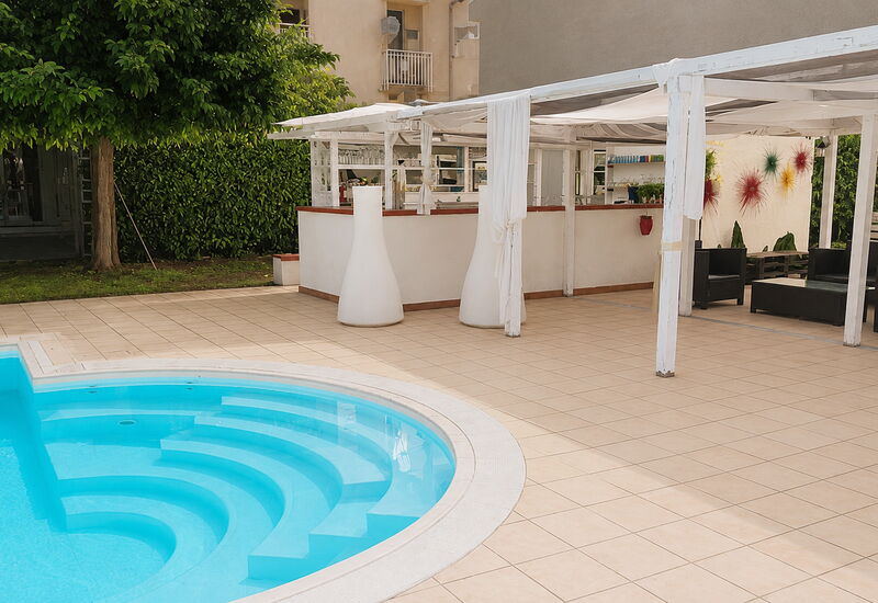 Villa Gertrude: Balkon / Terrasse / Patio, Frühling, Herbst, Schwimmbad, Sommer