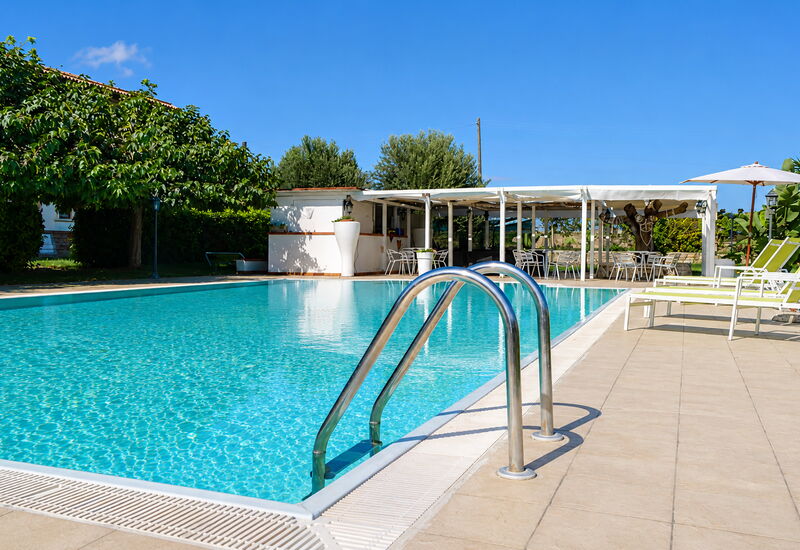 Villa Gertrude: Balkon / Terrasse / Patio, Frühling, Herbst, Schwimmbad, Sommer