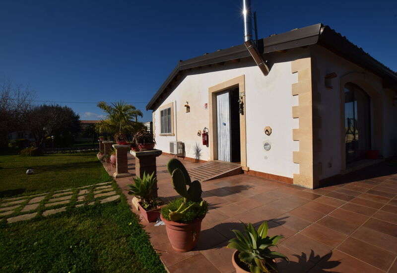Villa Gertrude: Balkon / Terrasse / Patio, Frühling, Garten, Herbst, Sommer