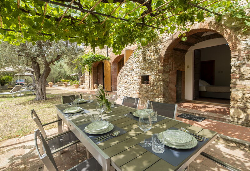 Casale delle Lupe, Campiglia Marittima: Autumn, Spring, Summer