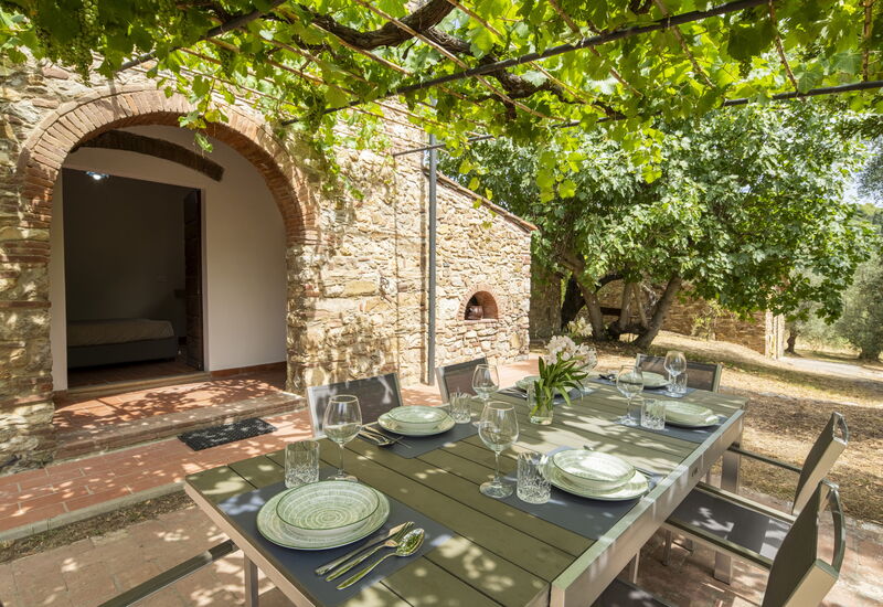 Casale delle Lupe, Campiglia Marittima: Autumn, Garden, Spring, Summer