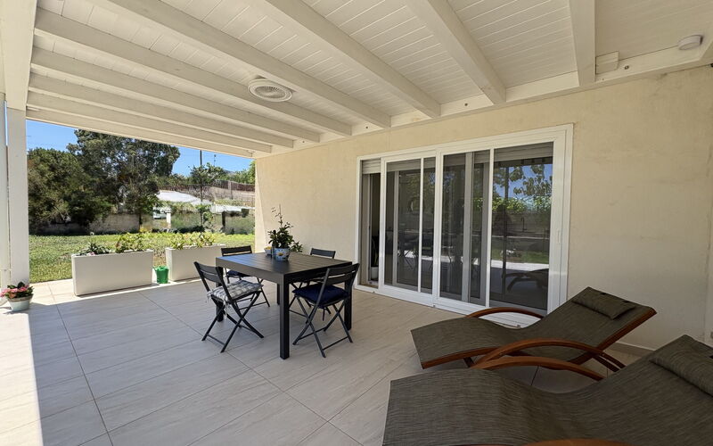 Villa la Vigne: Balkon / Terrasse / Patio, Frühling, Garten, Herbst, Sommer