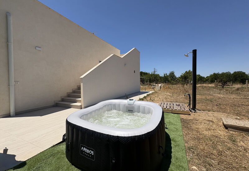 Villa la Vigne: Frühling, Garten, Herbst, Sommer, Whirlpool