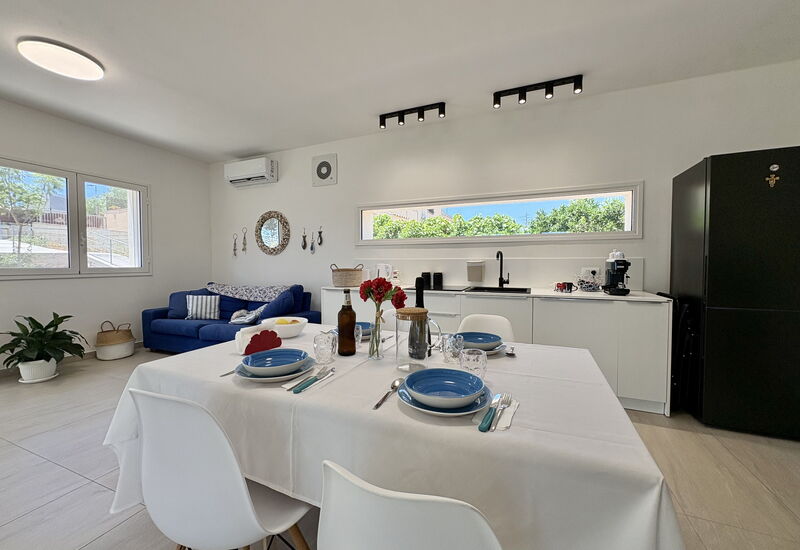 Villa la Vigne: Esszimmer, Frühling, Herbst, Küche, Sommer, Wohnzimmer