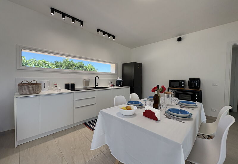 Villa la Vigne: Esszimmer, Frühling, Herbst, Küche, Sommer, Wohnzimmer