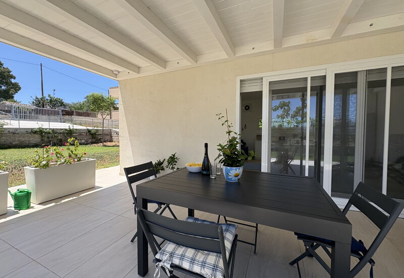 Villa la Vigne: Balkon / Terrasse / Patio, Frühling, Garten, Herbst, Sommer