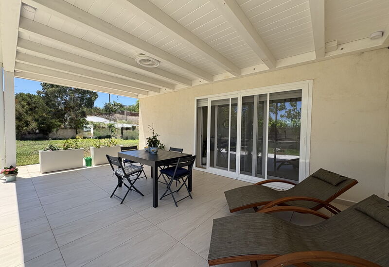 Villa la Vigne: Balkon / Terrasse / Patio, Frühling, Garten, Herbst, Sommer