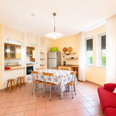 Villa Sandra: Esszimmer, Frühling, Herbst, Küche, Sommer, Wohnzimmer