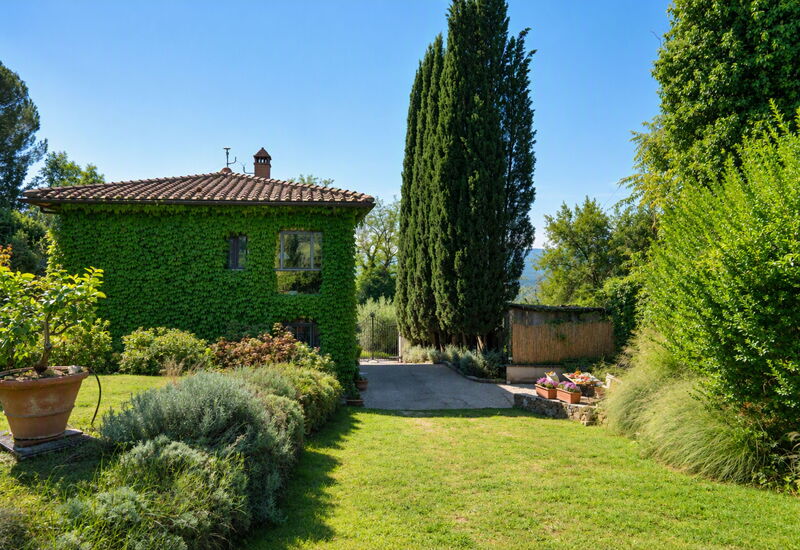 Villa Vittoria: Außen, Ausstattung, Draussen, Garten