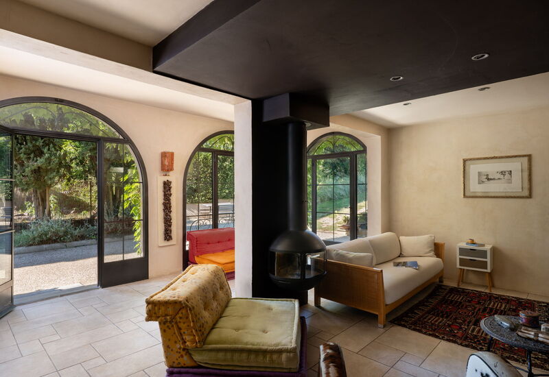 Villa Vittoria: Haupteingang, Wohnzimmer, Zimmerdetails